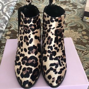 EUC Madden Girl Velvet Leopard Print Booties